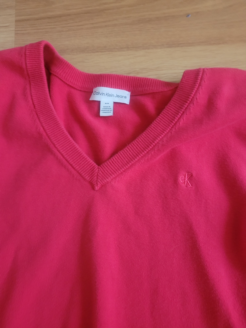 Calvin Klein Women's V-Neck Sweater in Coral - Picture 2 of 2